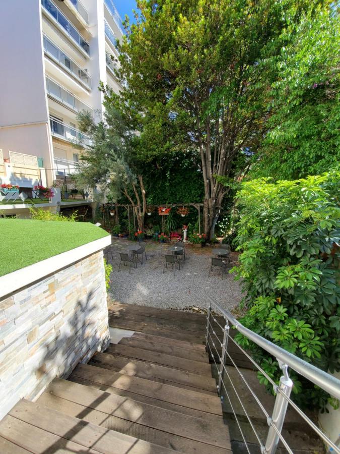 ז'ואן-לה-פינס Brit Hotel Colbert מראה חיצוני תמונה