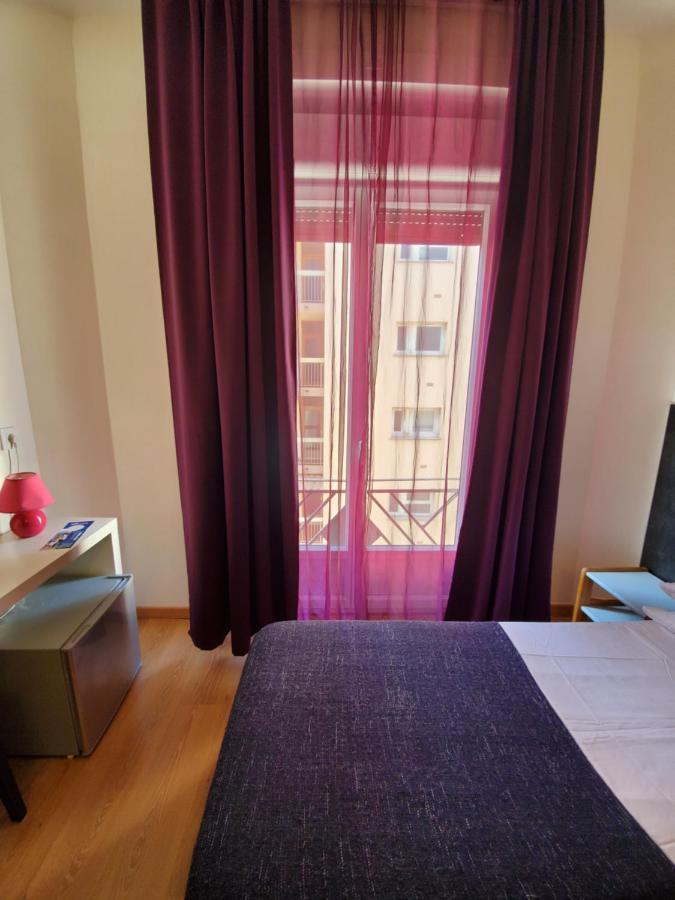 ז'ואן-לה-פינס Brit Hotel Colbert מראה חיצוני תמונה