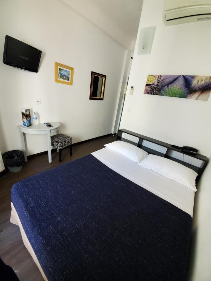 ז'ואן-לה-פינס Brit Hotel Colbert מראה חיצוני תמונה