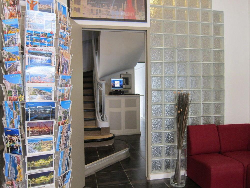 ז'ואן-לה-פינס Brit Hotel Colbert מראה חיצוני תמונה