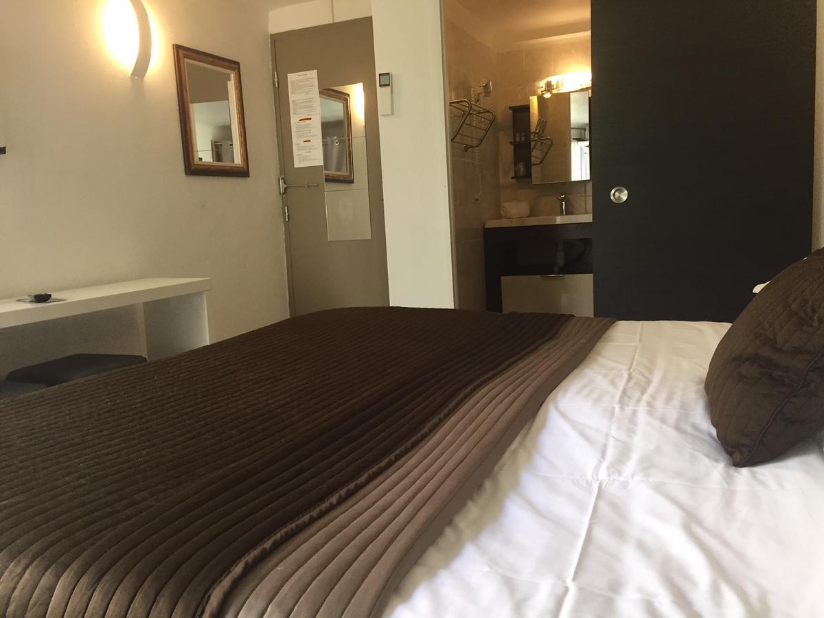 ז'ואן-לה-פינס Brit Hotel Colbert מראה חיצוני תמונה
