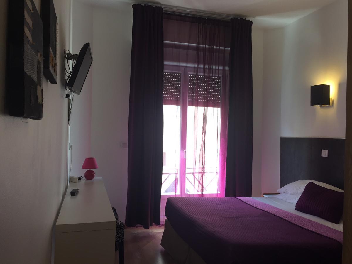 ז'ואן-לה-פינס Brit Hotel Colbert מראה חיצוני תמונה