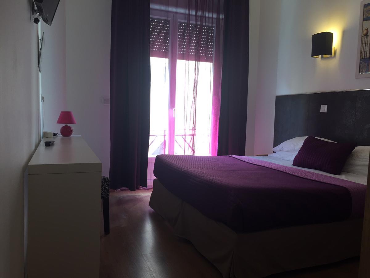 ז'ואן-לה-פינס Brit Hotel Colbert מראה חיצוני תמונה