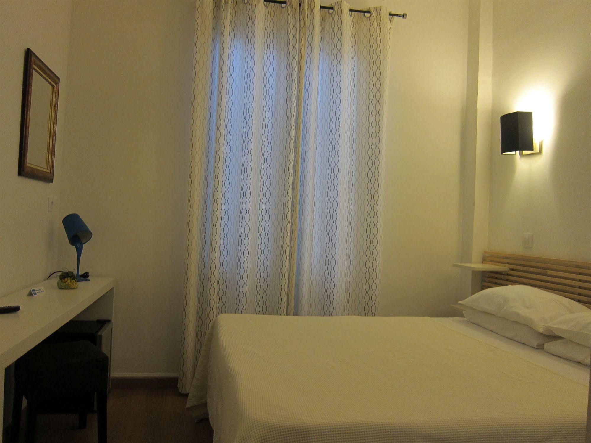 ז'ואן-לה-פינס Brit Hotel Colbert מראה חיצוני תמונה